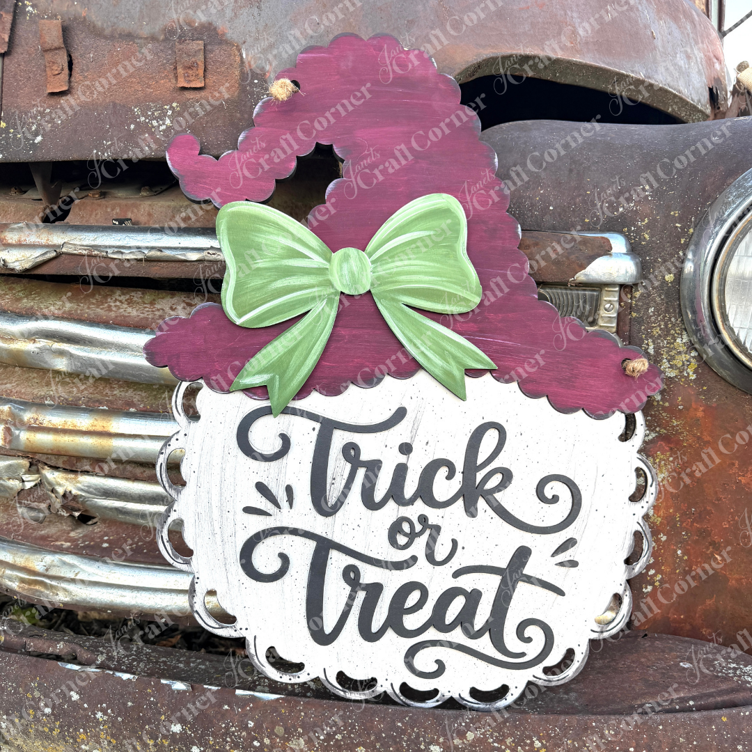 Tirck or Treat Pumpkin Hat Wall Hanger - DIY home decor craft kit - set of 1